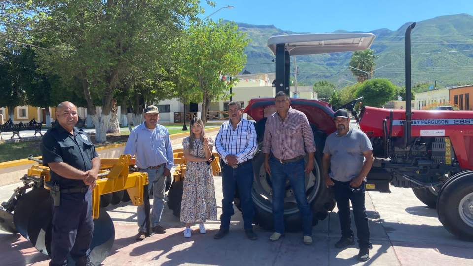 Lleva Sagarhpa maquinaria agrícola a productores de la sierra
