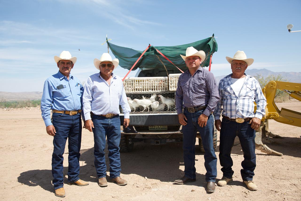 Lleva Gobierno de Sonora maquinaria y apoyos a la sierra alta